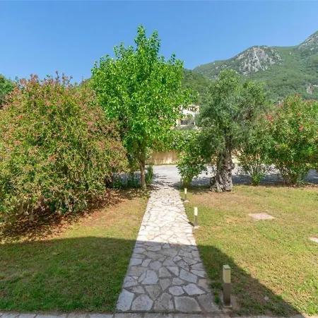 Corfu Beachfront Villa Barbati 1 * Pyrgi (Corfu)