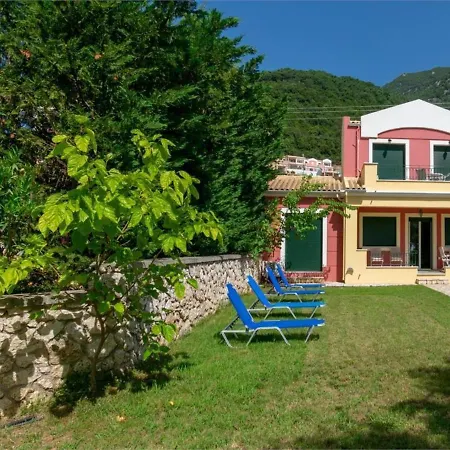 Corfu Beachfront Villa Barbati 1 *